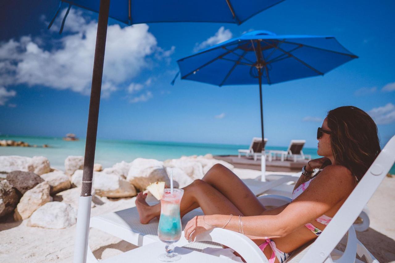St. John's Siboney Beach Club מראה חיצוני תמונה